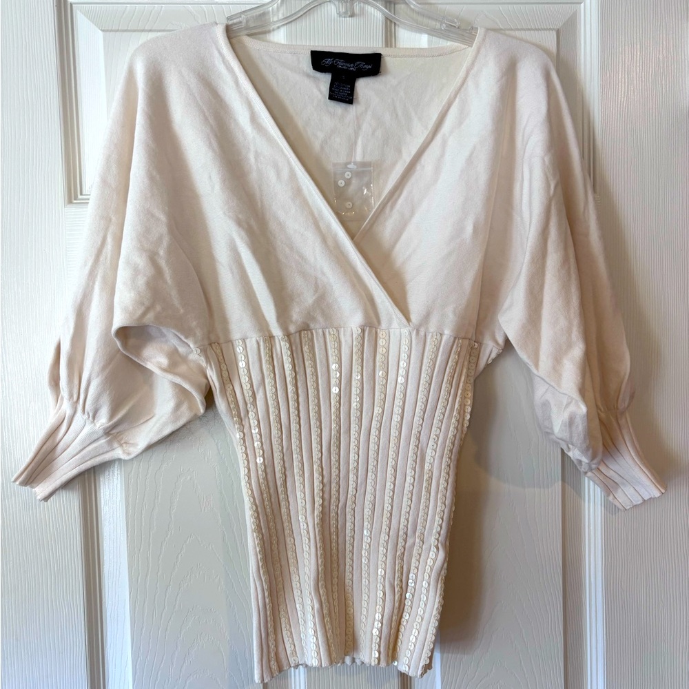 Colleen Lopez My Favorite Things white fitted bottom sweater size small NWT